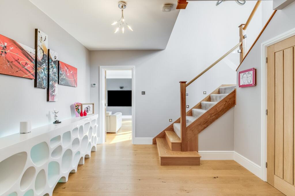 Additional image 4 of Stonemead, Welwyn Garden City, Hertfordshire, AL8 7LX