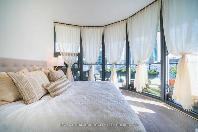 Additional image 27 of 11 Wellesley St Unit 1105