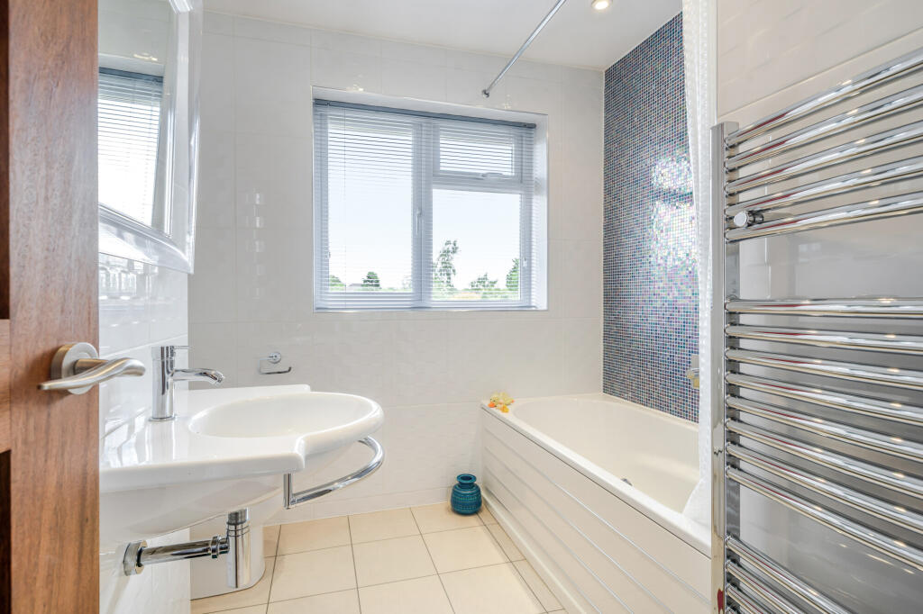 Additional image 13 of Sandridgebury Lane, St. Albans, AL3