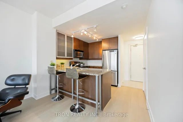 Additional image 7 of 438 King St Unit 1905