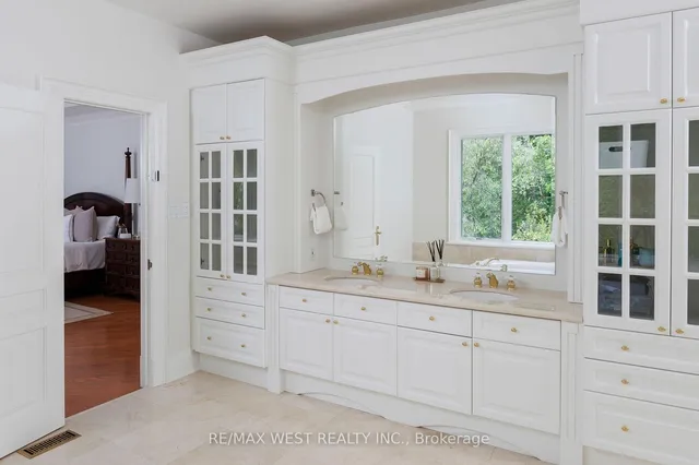 Additional image 21 of 23 Valecrest Dr