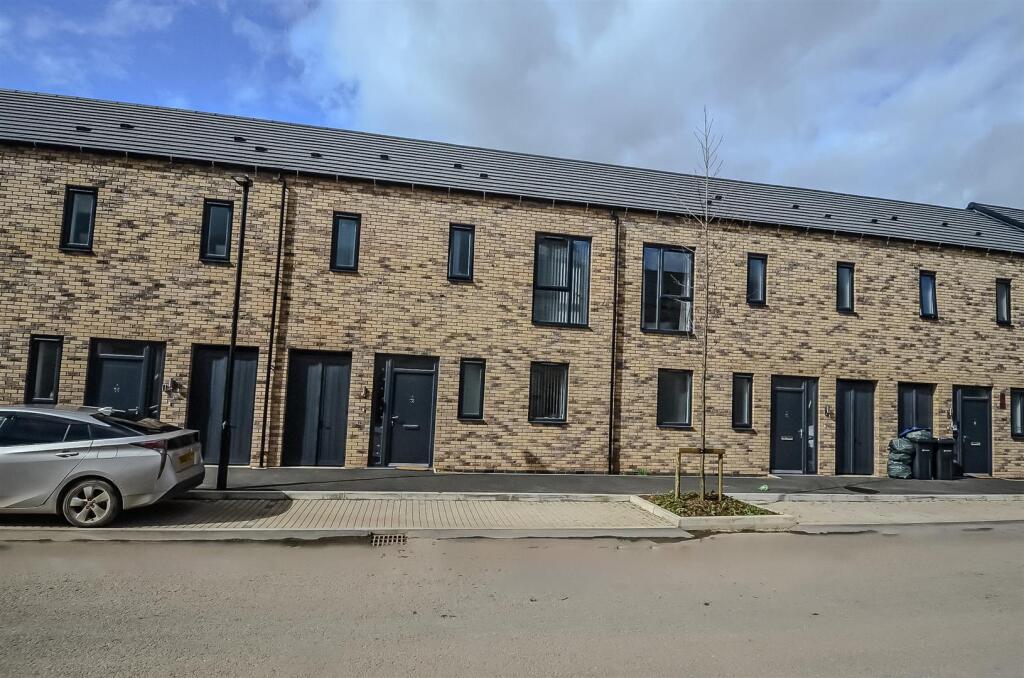 Additional image 11 of AVAILABLE by mid-MAY 2025!Three Bedroom House in Parkes Avenue, B12 9AW