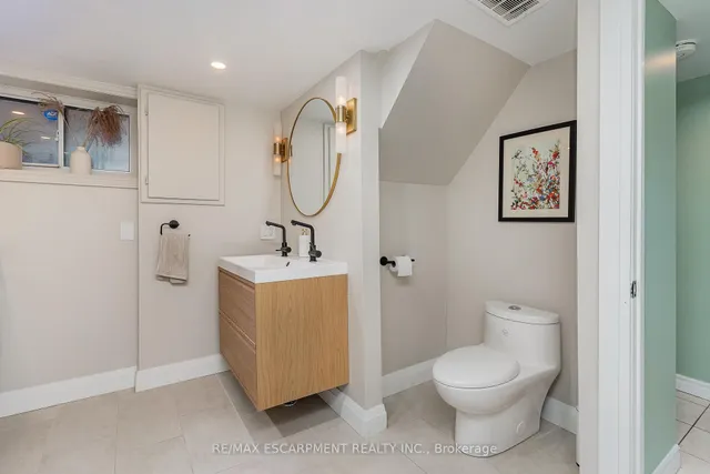 Additional image 39 of 48 Eastbourne Ave