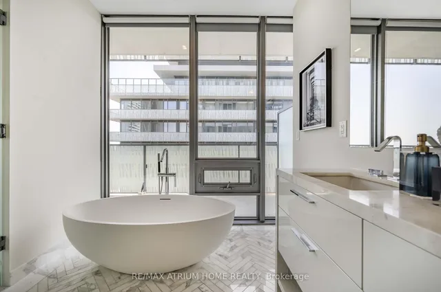 Additional image 22 of 42 Charles St Unit PH 5305