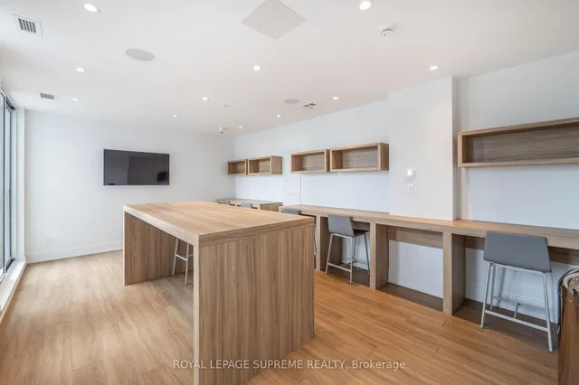 Additional image 39 of 3100 Keele St Unit 925