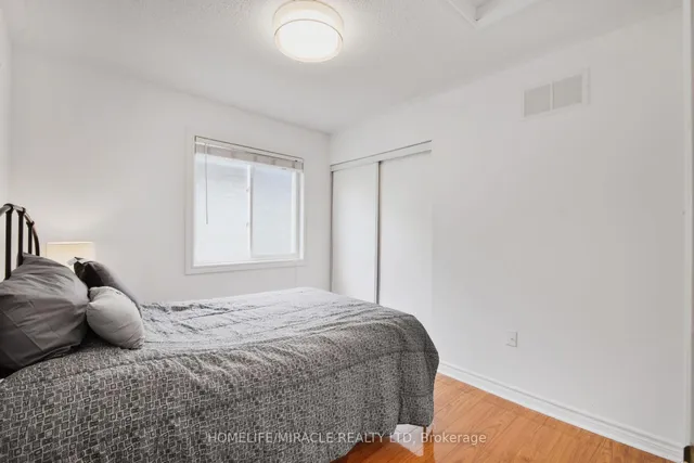 房产图片 27 - 365 Brisdale Dr