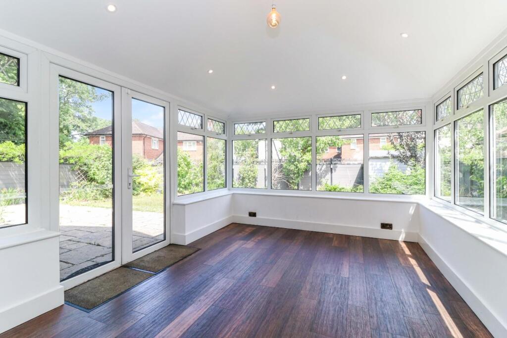 Additional image 7 of Hazel Road, Park Street, St. Albans