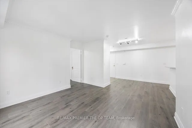 房产图片 12 - 多伦多斯帕迪纳路800号401单元