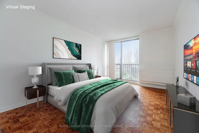 Additional image 10 of 33 Harbour Sq Unit 1421