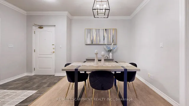 Additional image 7 of 3351 Cawthra Rd Unit 218