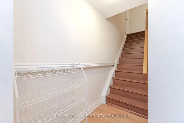 Additional image 36 of 325 Harrowsmith Dr