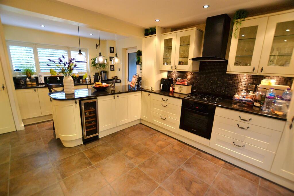 Additional image 18 of Churchill Crescent, Welham Green