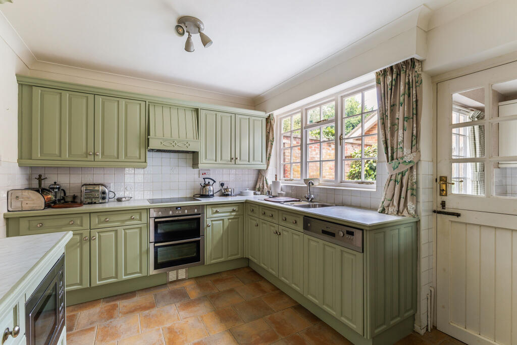 Additional image 8 of Oakfield Road, Harpenden, AL5