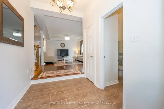 Additional image 7 of 4 Ozark Crt