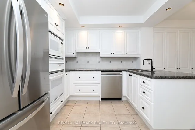 Additional image 20 of 2727 Yonge St Unit 609