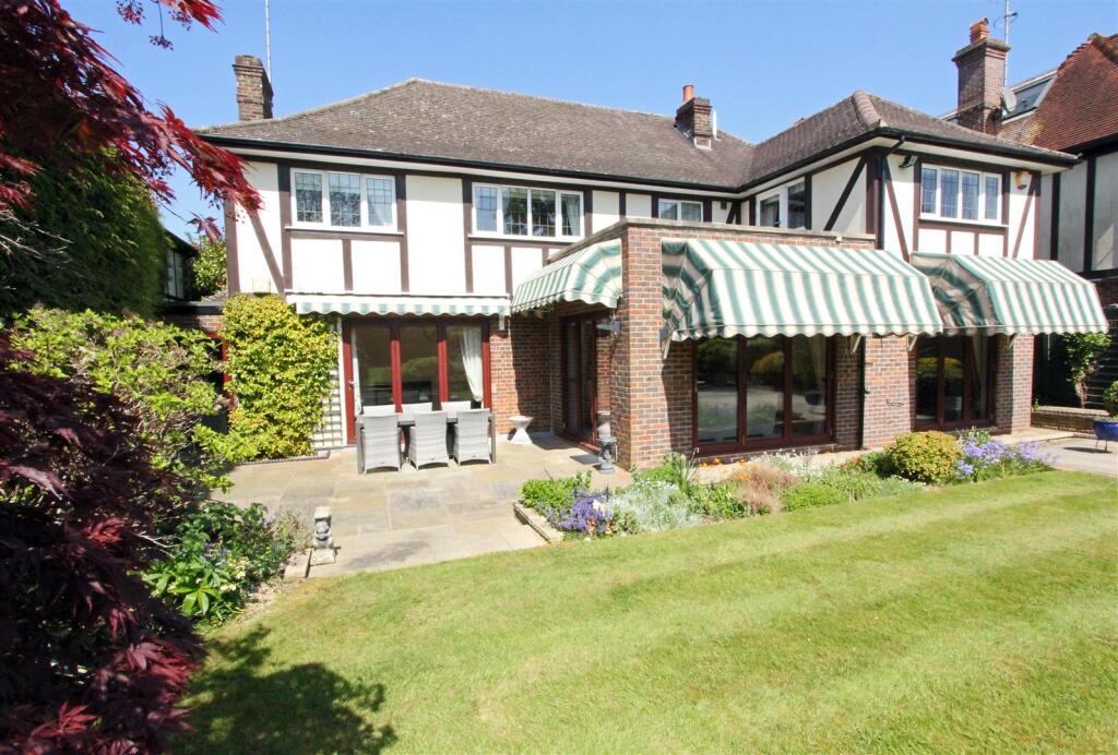 Additional image 32 of Brookmans Avenue, Brookmans Park, Hatfield