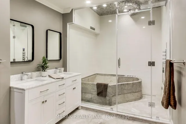 Additional image 11 of 2045 Lake Shore Blvd Unit 4504