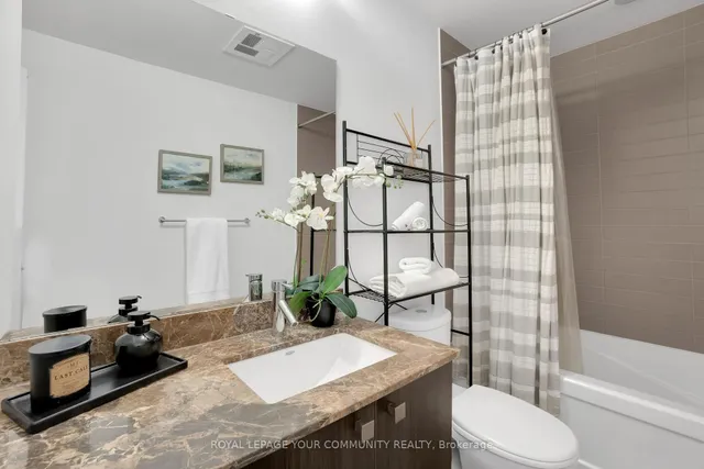 Additional image 19 of 775 King St Unit 612