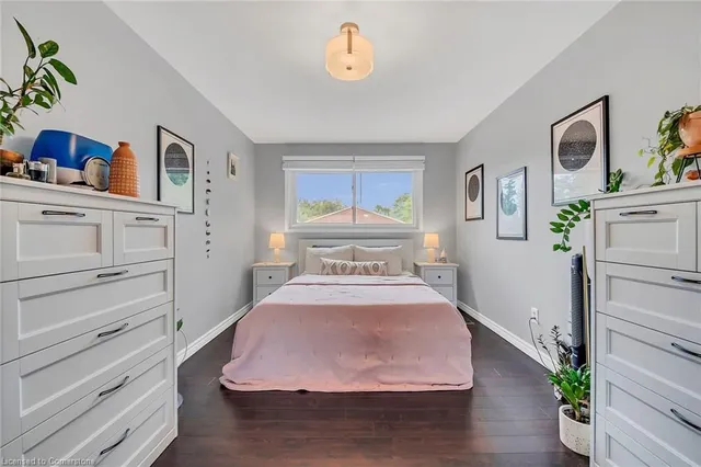 Additional image 22 of 1550 Newlands Cres Unit 11