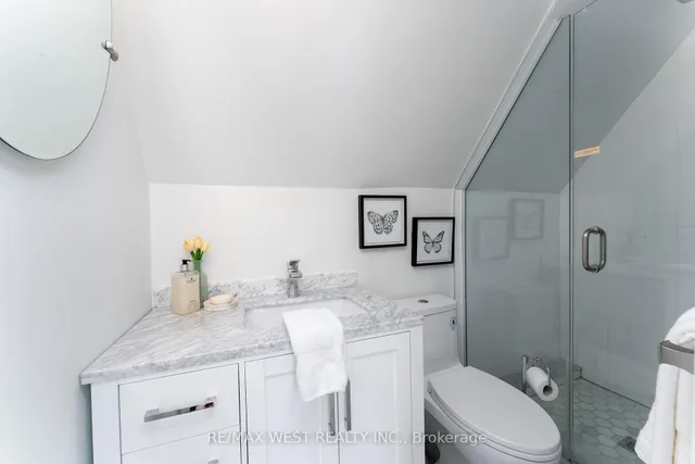 Additional image 27 of 52 Woodycrest Ave