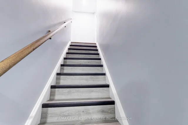 Additional image 32 of 11 Hoover Rd