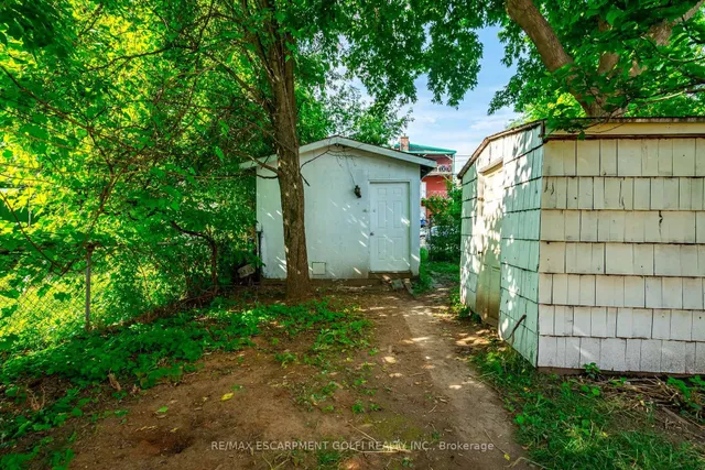 Additional image 29 of 40 Aikman Ave