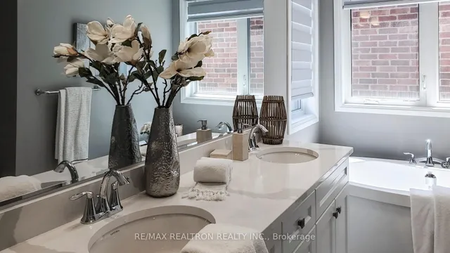 Additional image 26 of 1444 Varelas Passage