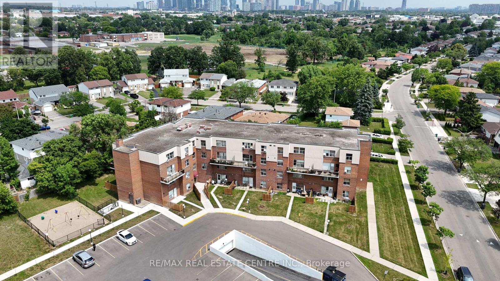 212 - 1055 A FORESTWOOD DRIVE|Mississauga (Erindale), Ontario L5C2T8