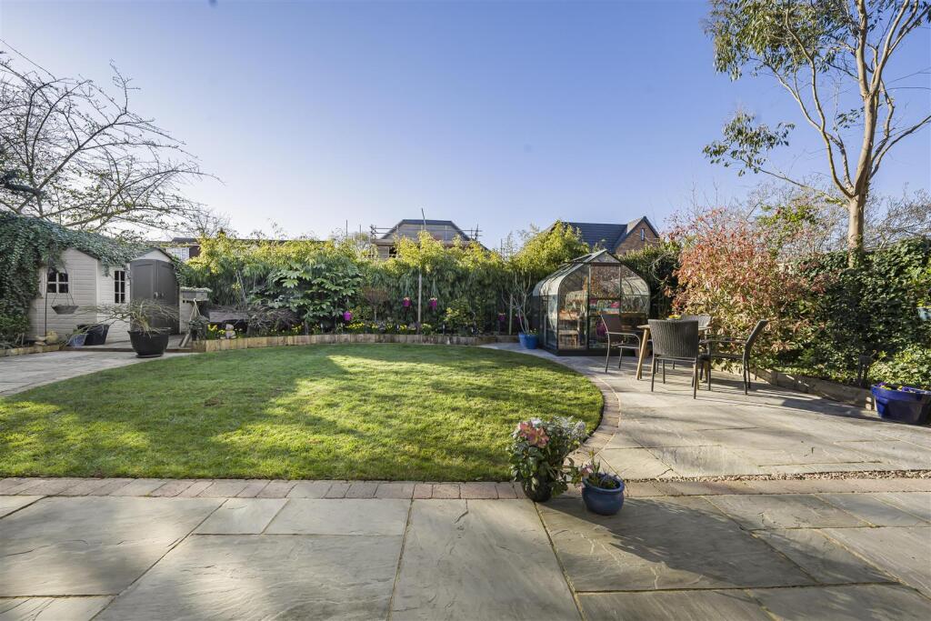 Additional image 18 of Bucknalls Drive, Bricket Wood, St. Albans