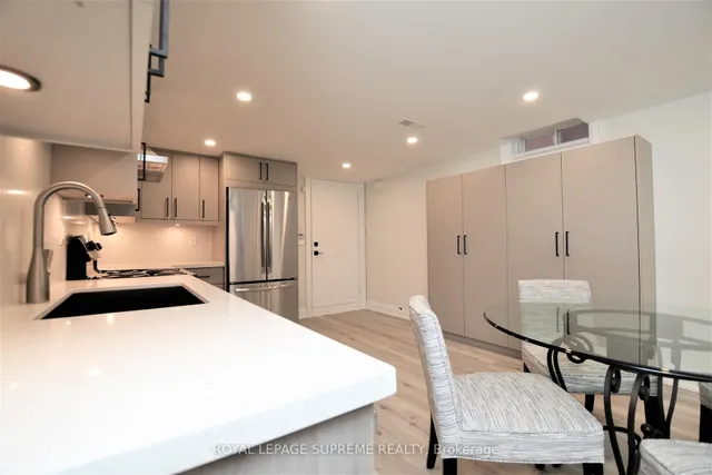 房产图片 31 - 514 Petawawa Cres