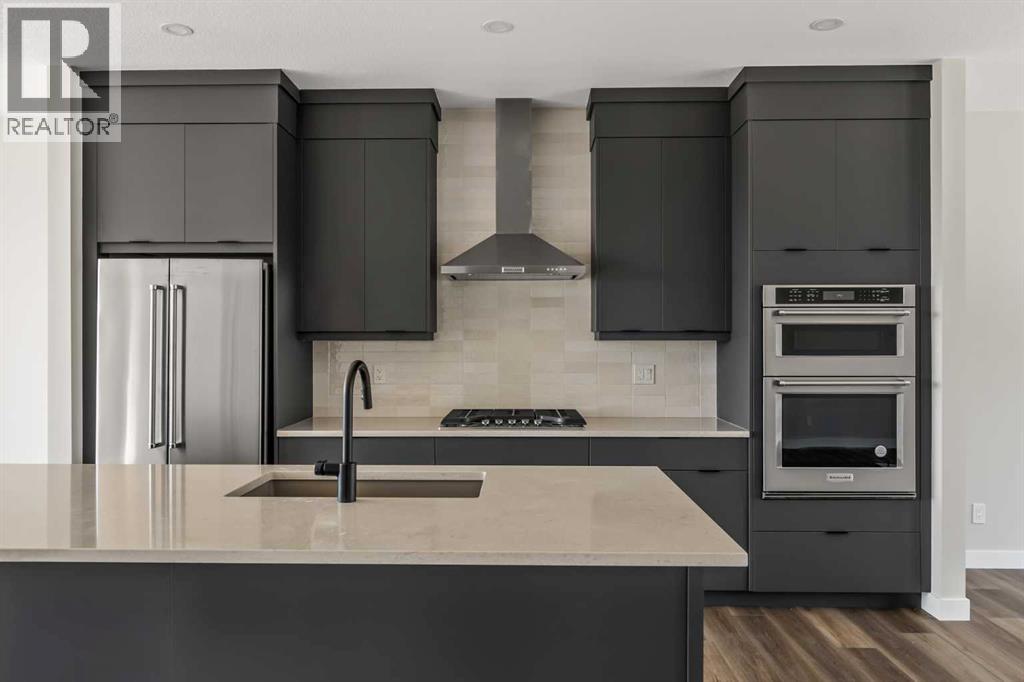 415 Sovereign Common SW|Calgary, Alberta T3C3Y3