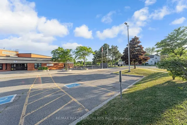 Additional image 8 of 30 Hardcastle Crt