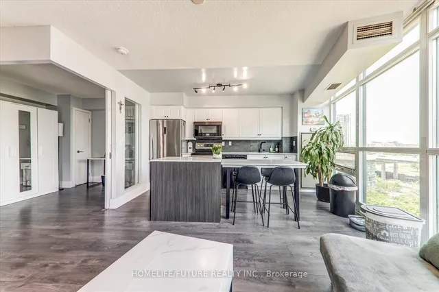 Additional image 13 of 215 Fort York Blvd Unit 1011