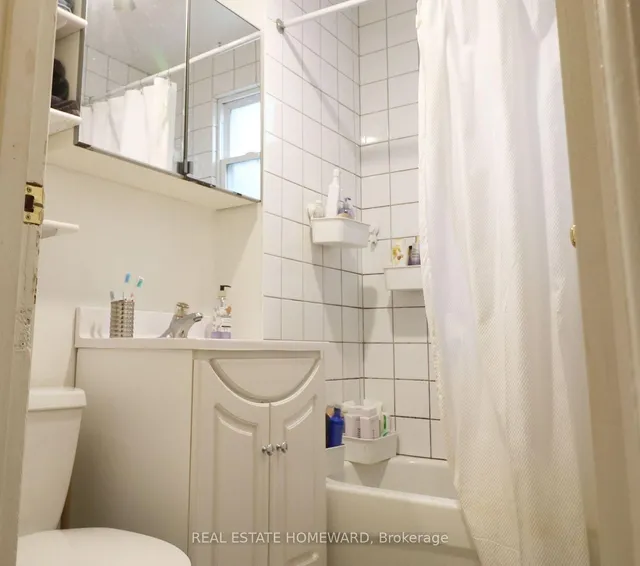 Additional image 12 of 118 Huron St