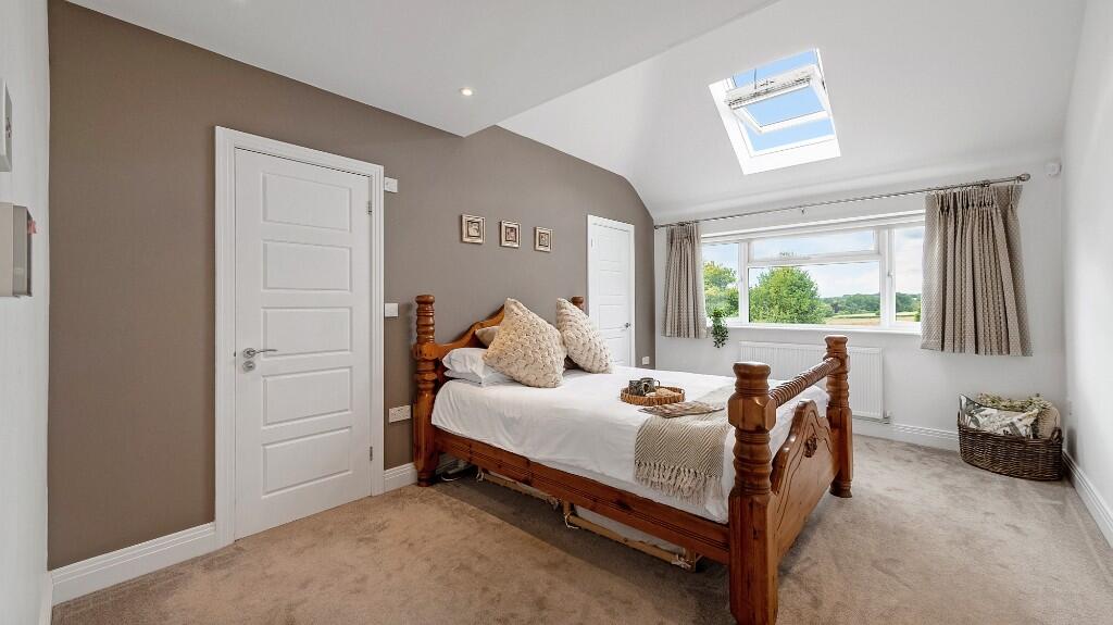 Additional image 10 of Bloomfield Road, Harpenden, Hertfordshire, AL5