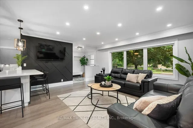 Additional image 15 of 162 Greenbrook Dr