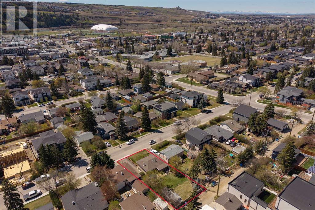 4616 22 Avenue NW|Calgary, Alberta T3B0Y1