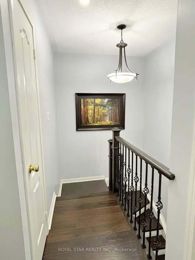 房产图片 14 - 10 Narrow Valley Cres