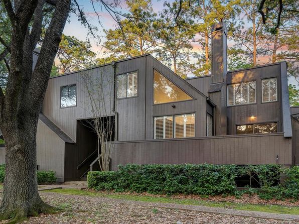 338 Litchfield Ln, Houston, TX 77024