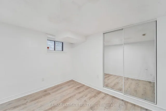 Additional image 15 of 2010 Dufferin St