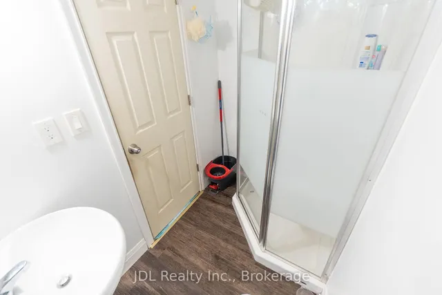 Additional image 22 of 121 Delmar Dr