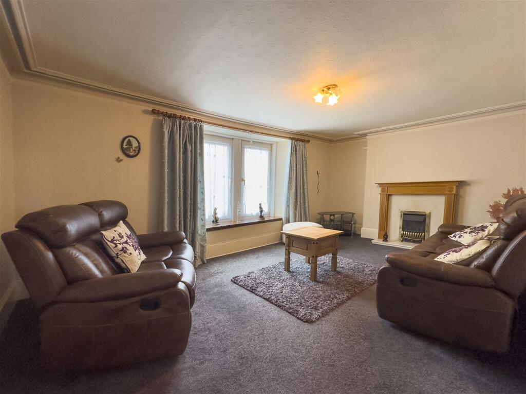 Additional image 10 of DJ's Chippie and 7 Bedroom Flat , Moray