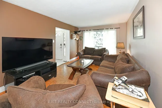 Additional image 3 of 7 Mandarin Cres