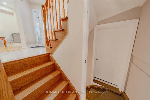 Additional image 39 of 21 Townley Cres
