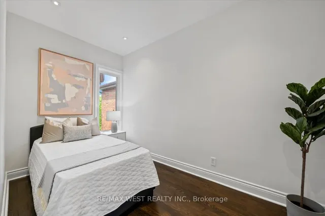 Additional image 17 of 248 1/2 Euclid Ave