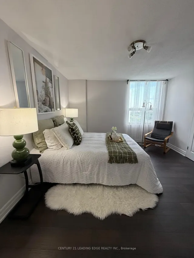 Additional image 11 of 10 Edgecliff Gfwy Unit 1704
