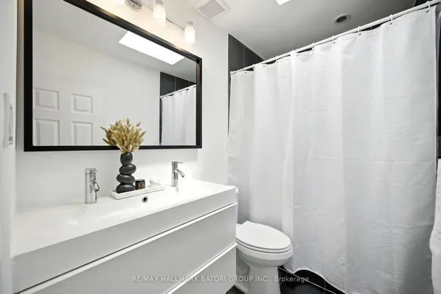 Additional image 17 of 276 Roselawn Ave