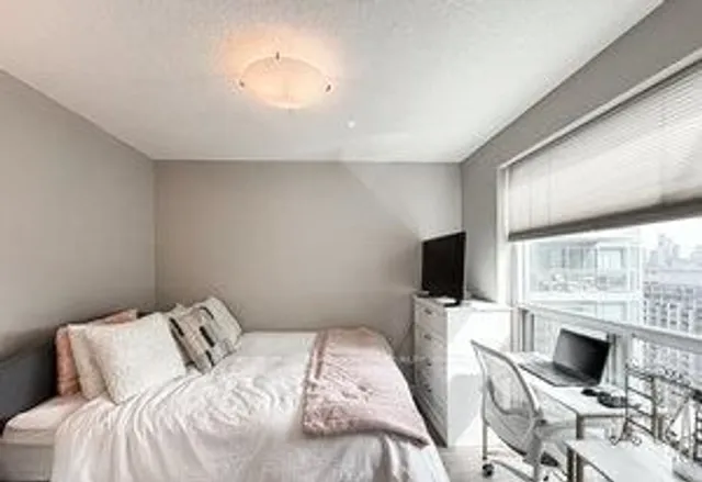 Additional image 19 of 100 Western Battery Rd Unit 1901