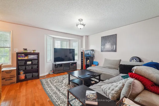 Additional image 11 of 2168 St. Clair Ave