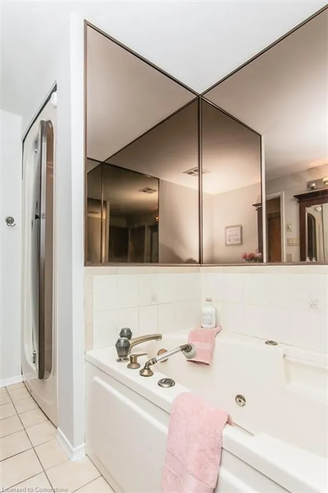 Additional image 28 of 20 Ellen St Unit 509